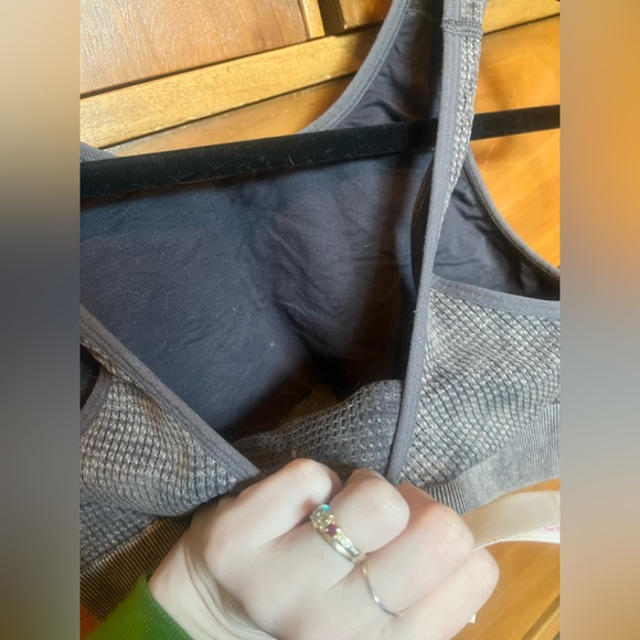PINK Victoria’s Secret taupe dark gray textured stretchy bralette sports bra • M - Picture 4 of 10